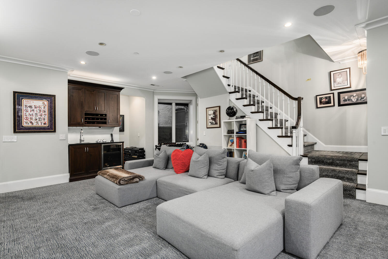 458 W Deming Pl Chicago, IL 60614