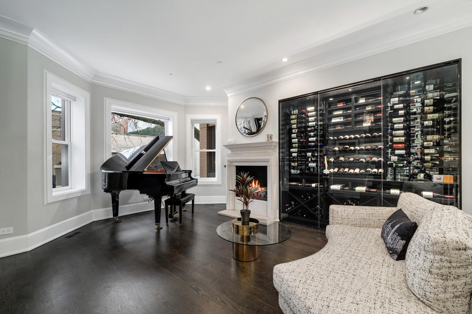 458 W Deming Pl Chicago, IL 60614