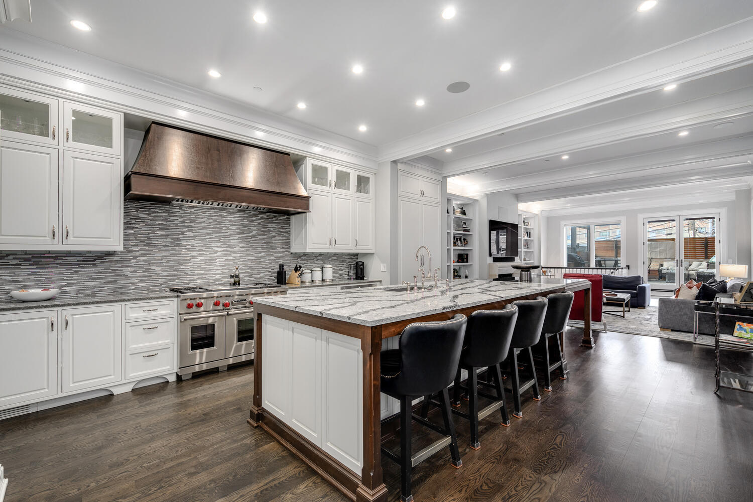 458 W Deming Pl Chicago, IL 60614