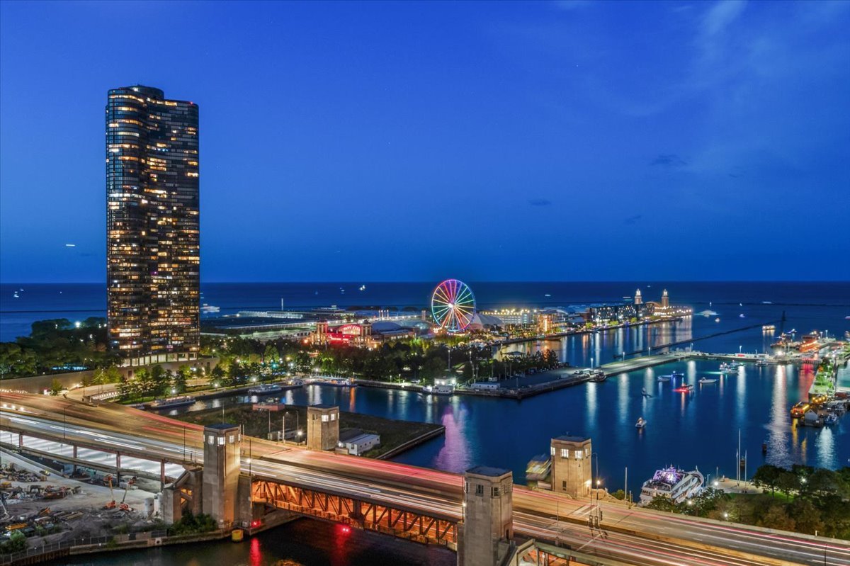 450 E Waterside Dr #1211 Chicago, IL 60601