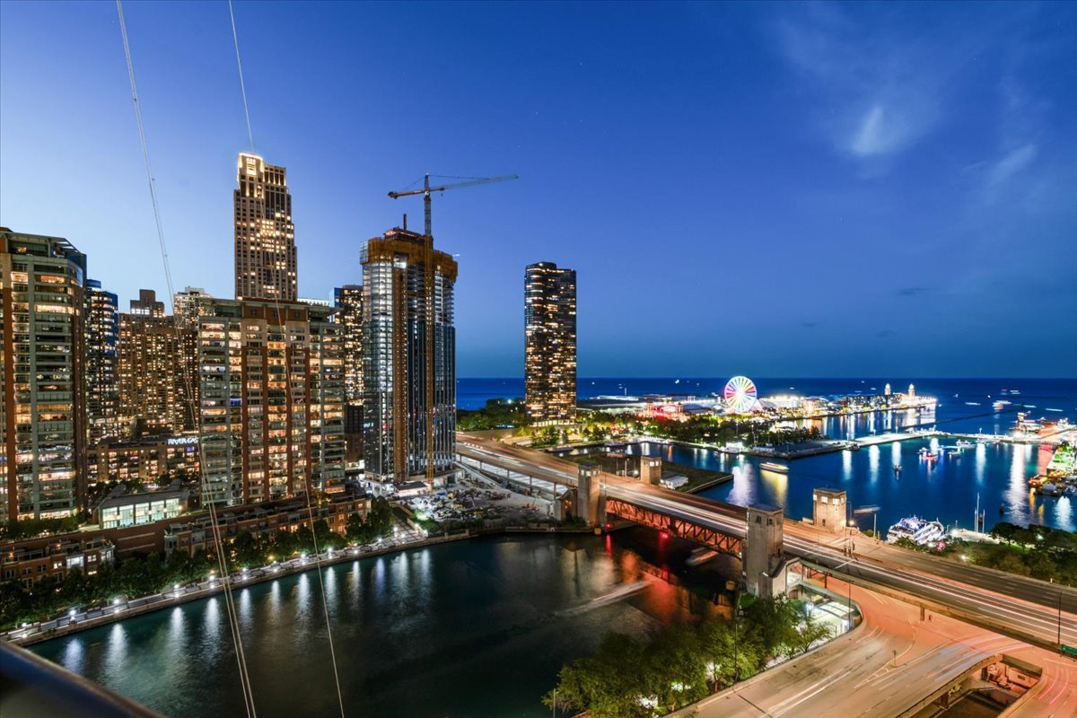 450 E Waterside Dr #1211 Chicago, IL 60601