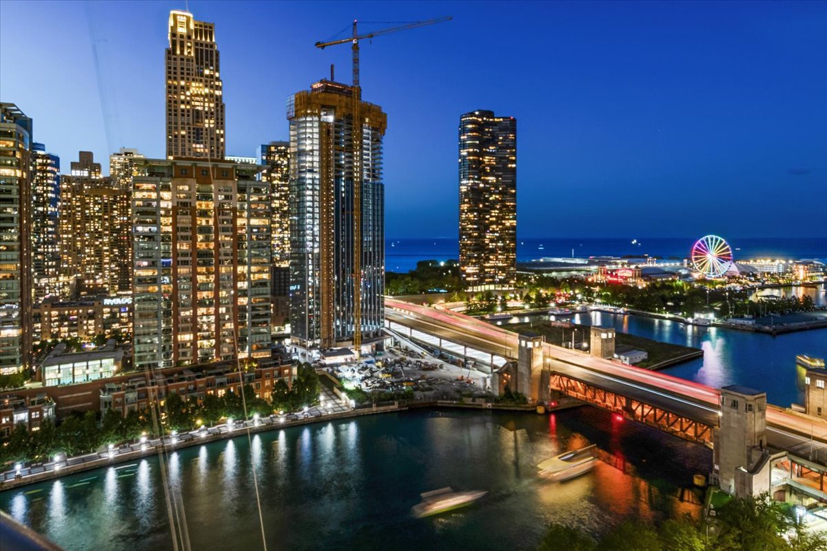 450 E Waterside Dr #1211 Chicago, IL 60601