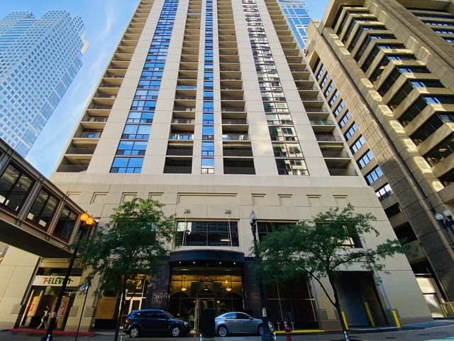 200 N Dearborn St #2004