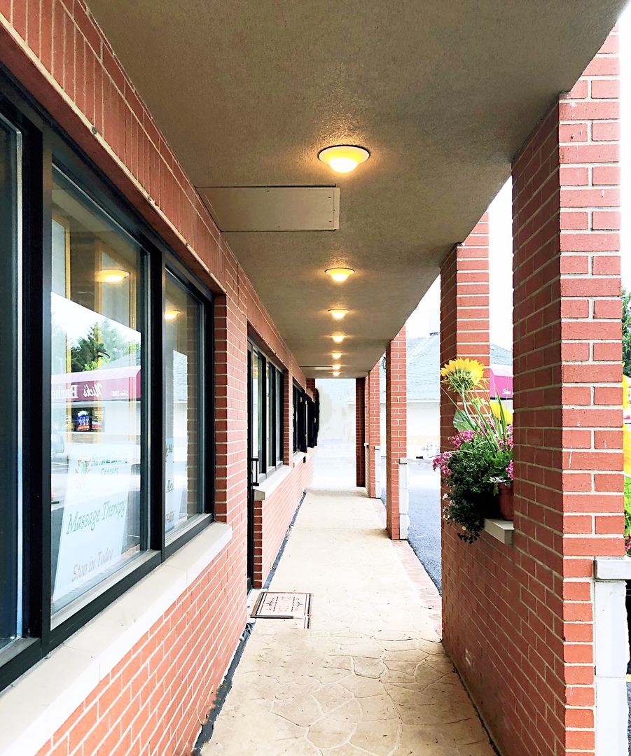 16644 Oak Park Ave Tinley Park, IL 60477