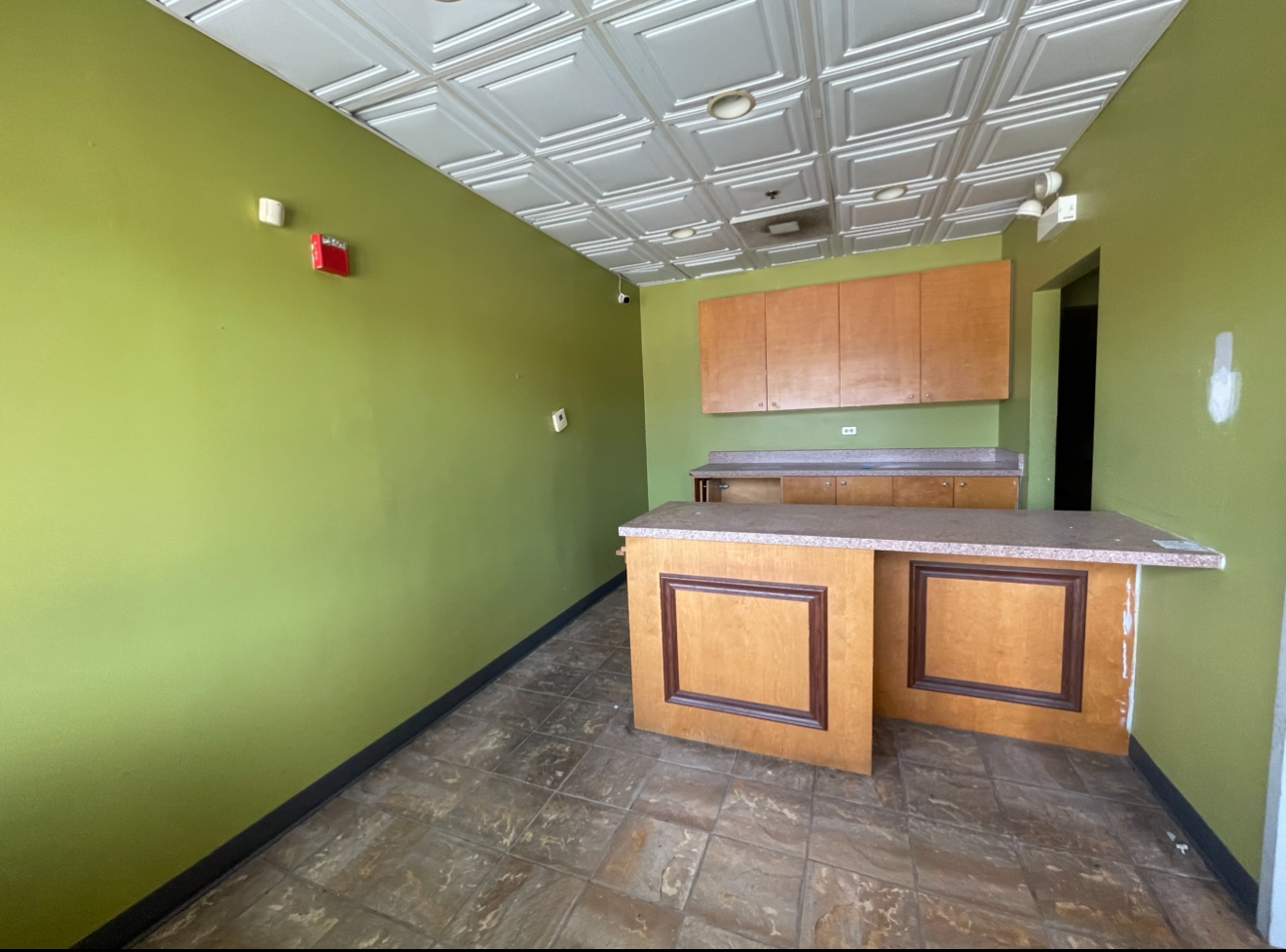 16644 Oak Park Ave Tinley Park, IL 60477