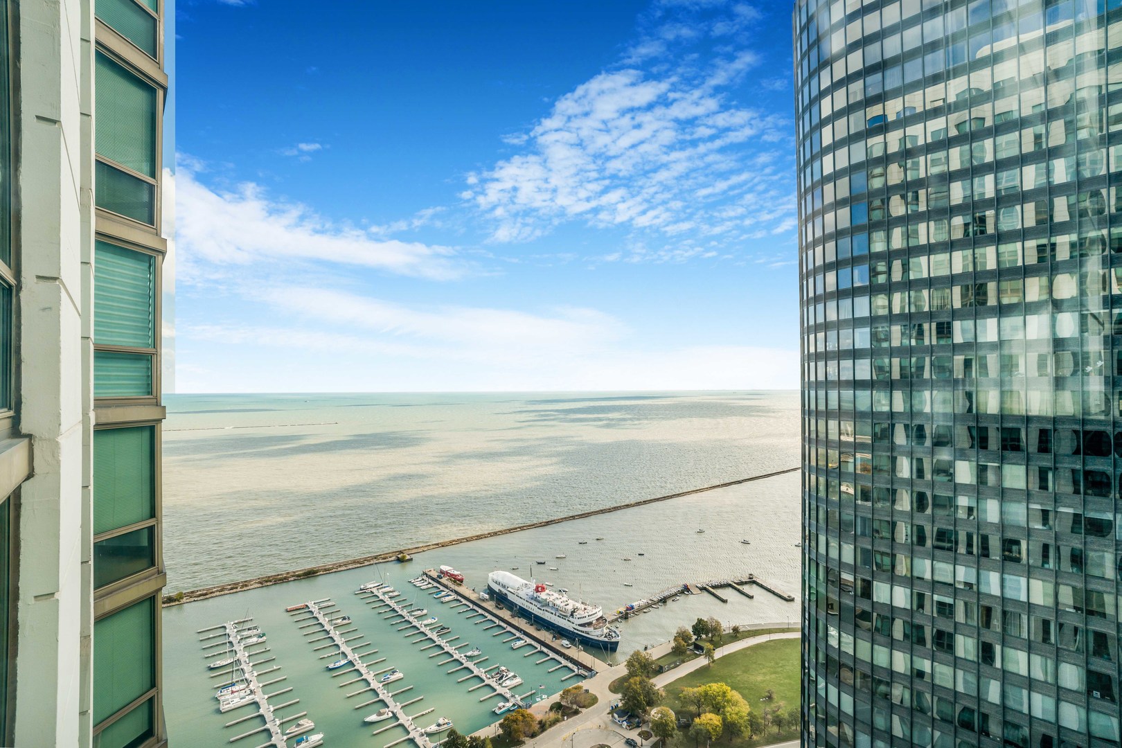 195 N Hbr Dr #4105 Chicago, IL 60601