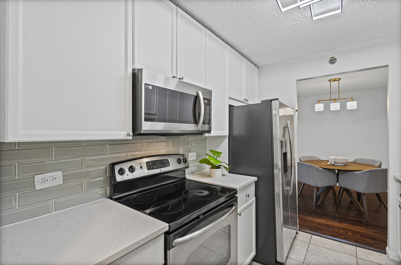 195 N Hbr Dr #2709 Chicago, IL 60601