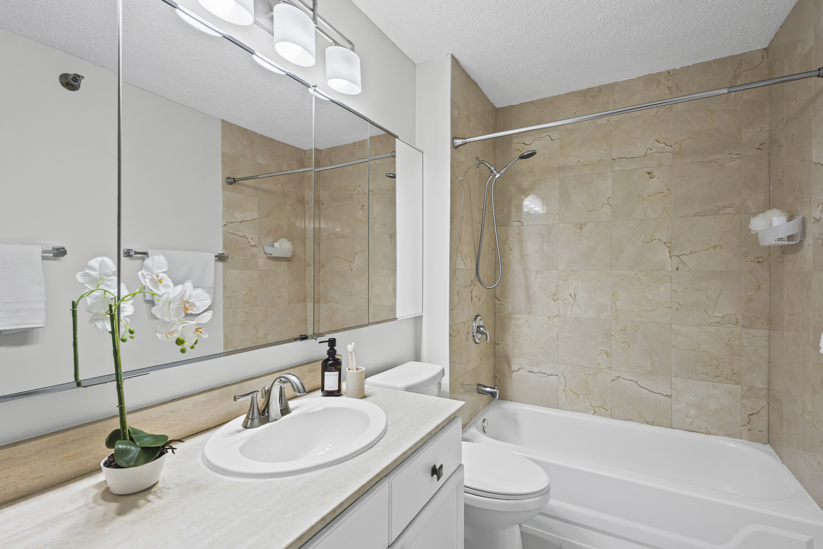 195 N Hbr Dr #2709 Chicago, IL 60601