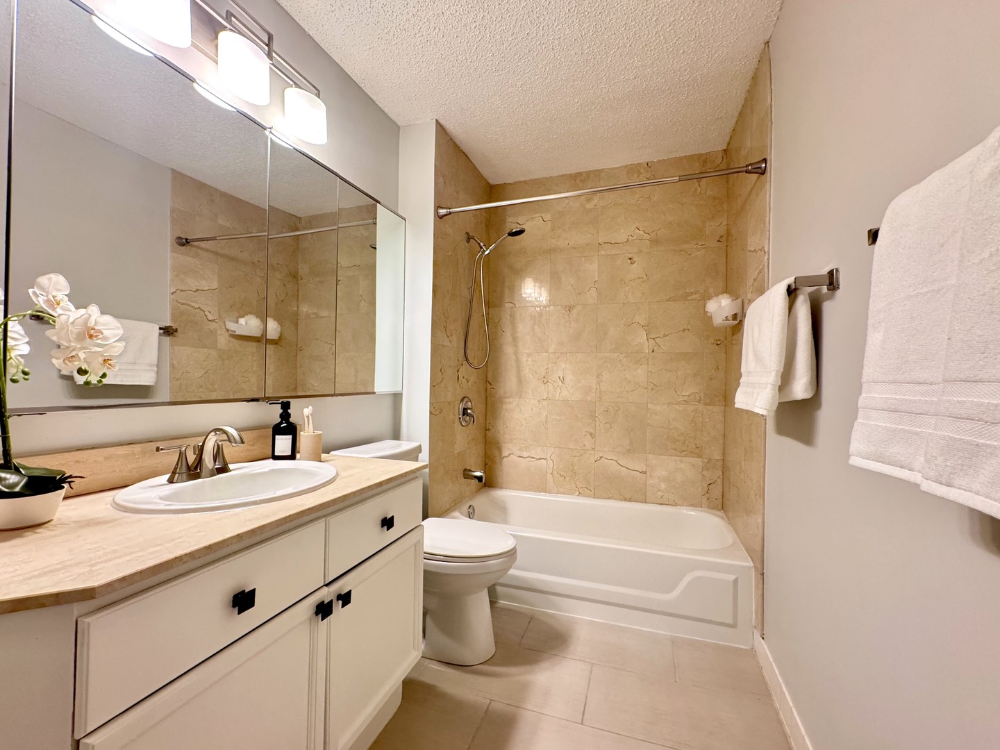 195 N Hbr Dr #2709 Chicago, IL 60601