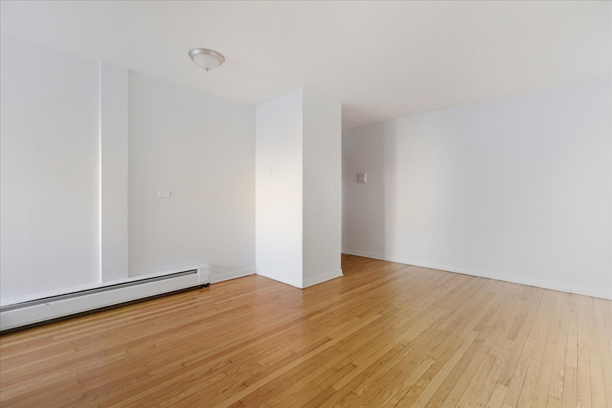 6721 N Hermitage Ave #2C Chicago, IL 60626