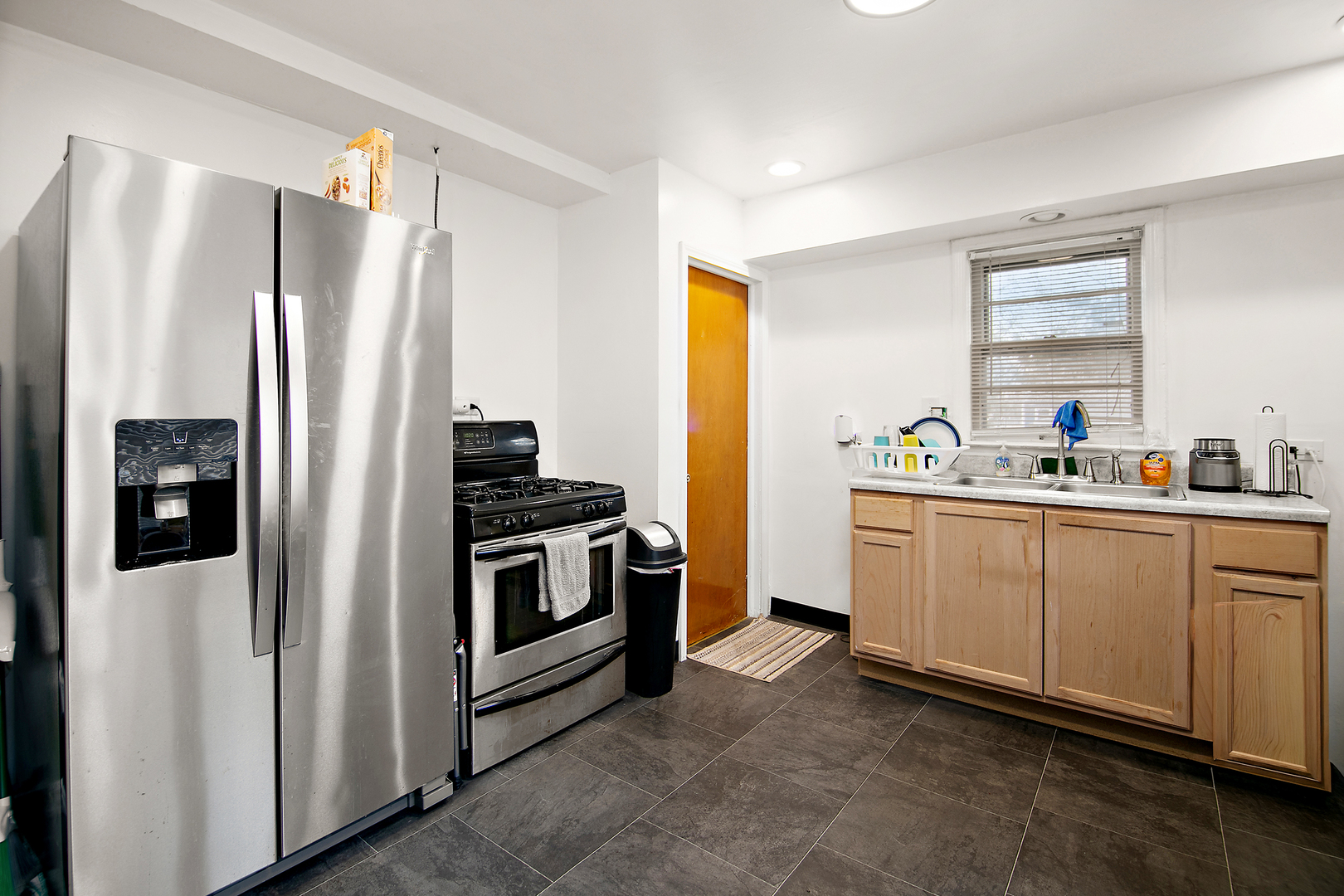 13707 S Atlantic Ave Riverdale, IL 60827