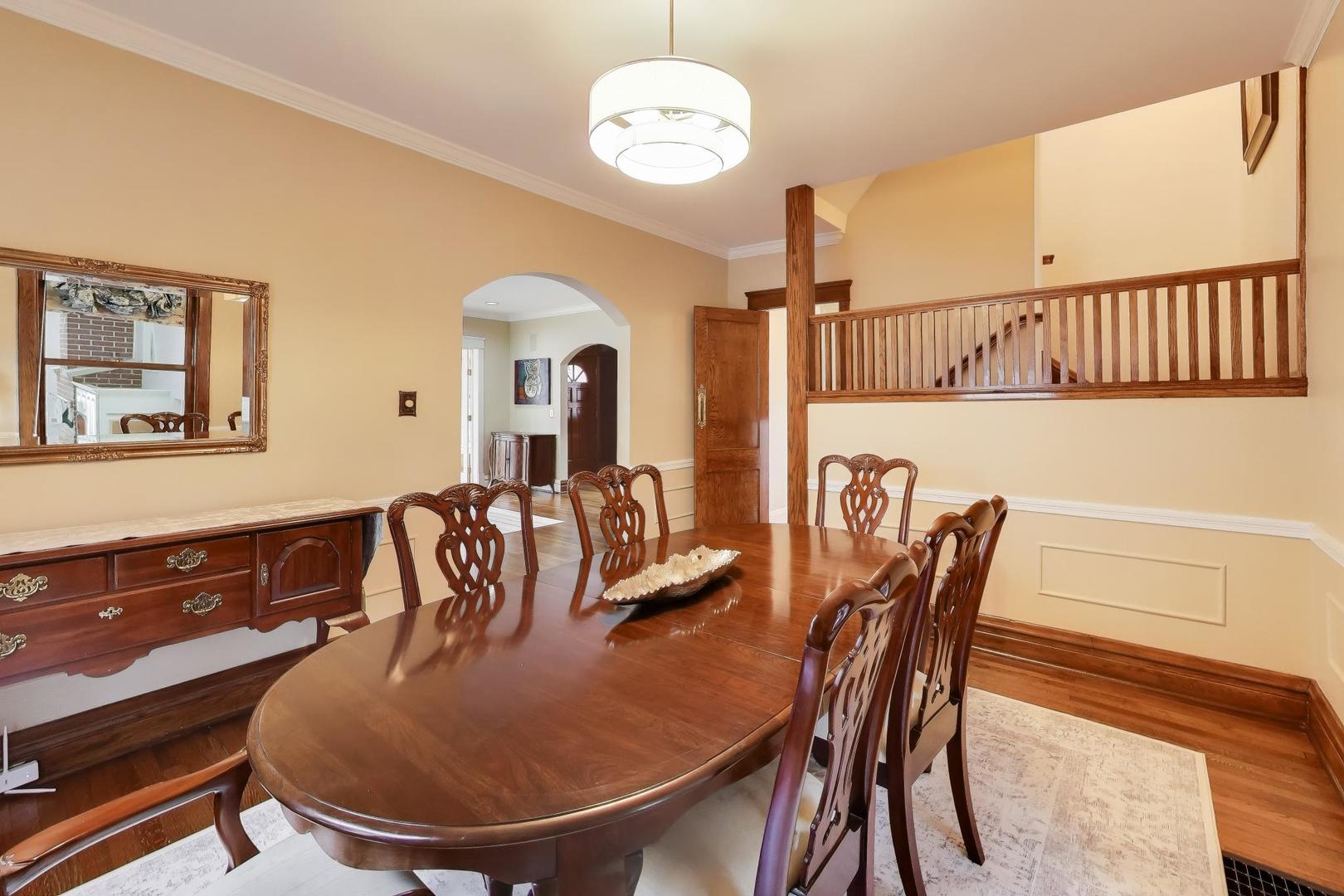 1232 Elmwood Ave Wilmette, IL 60091