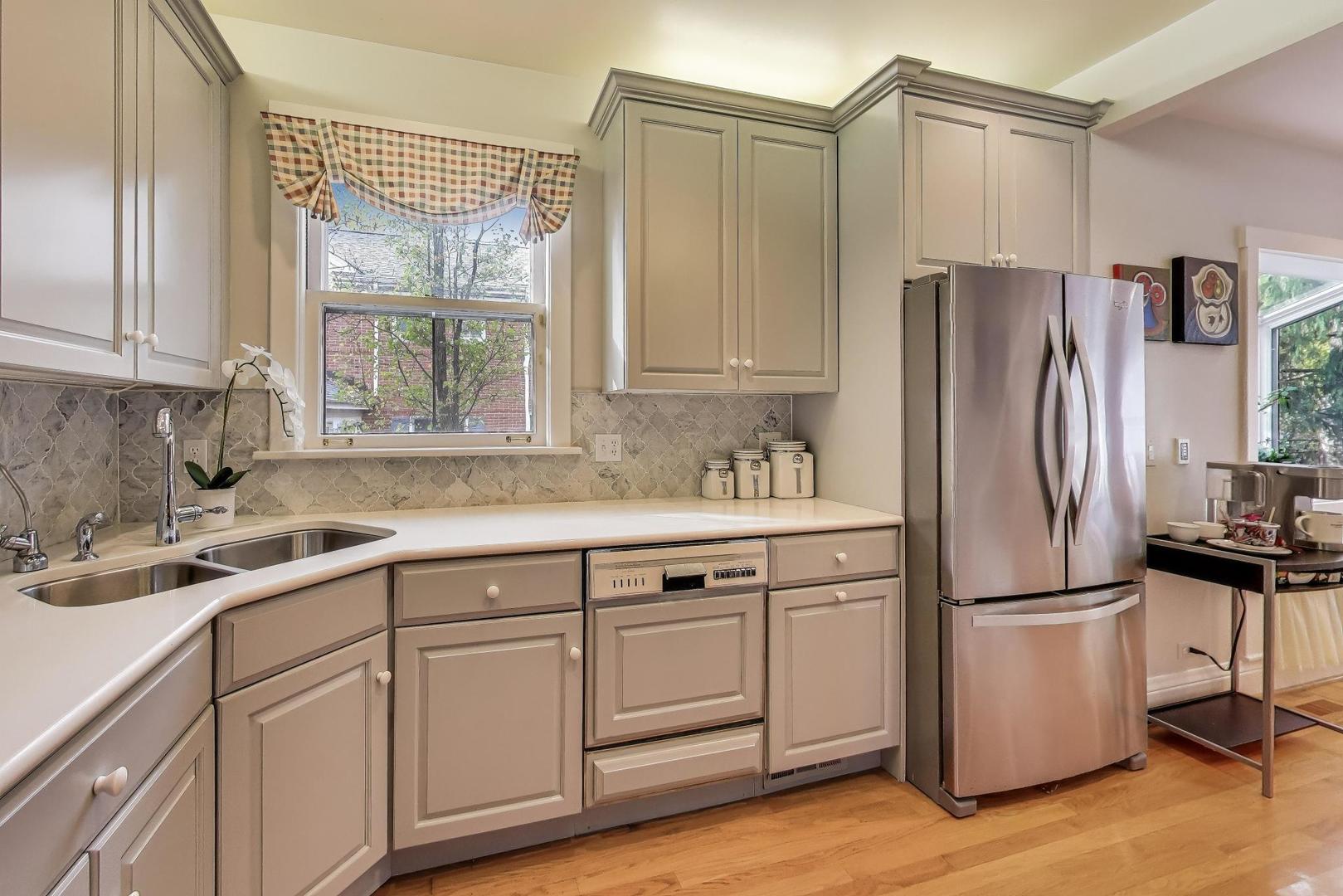 1232 Elmwood Ave Wilmette, IL 60091