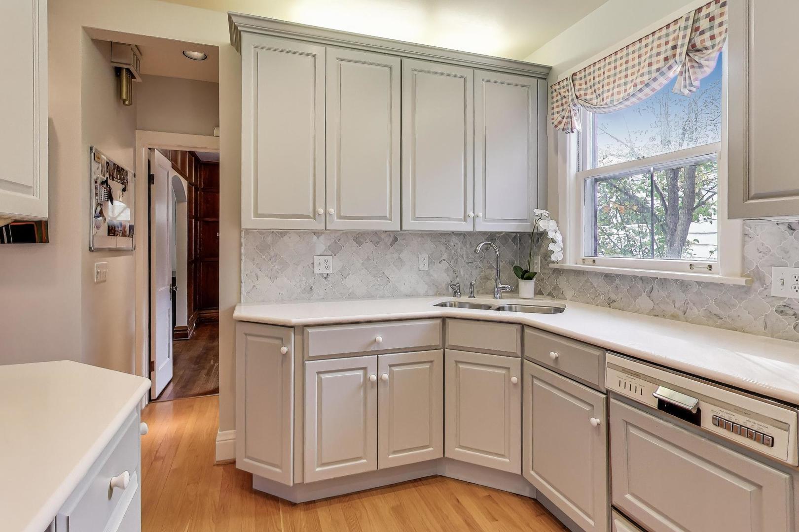 1232 Elmwood Ave Wilmette, IL 60091