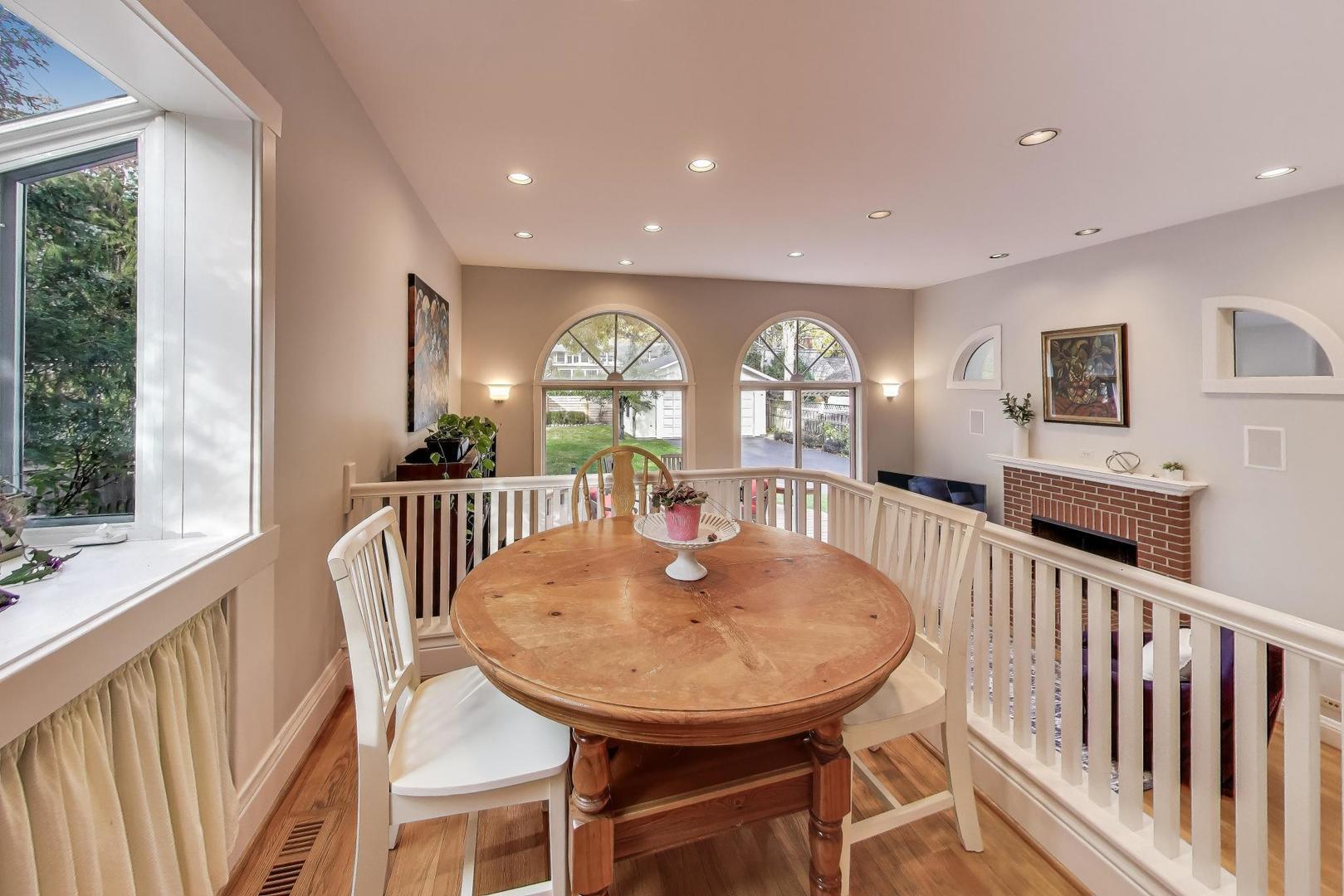 1232 Elmwood Ave Wilmette, IL 60091