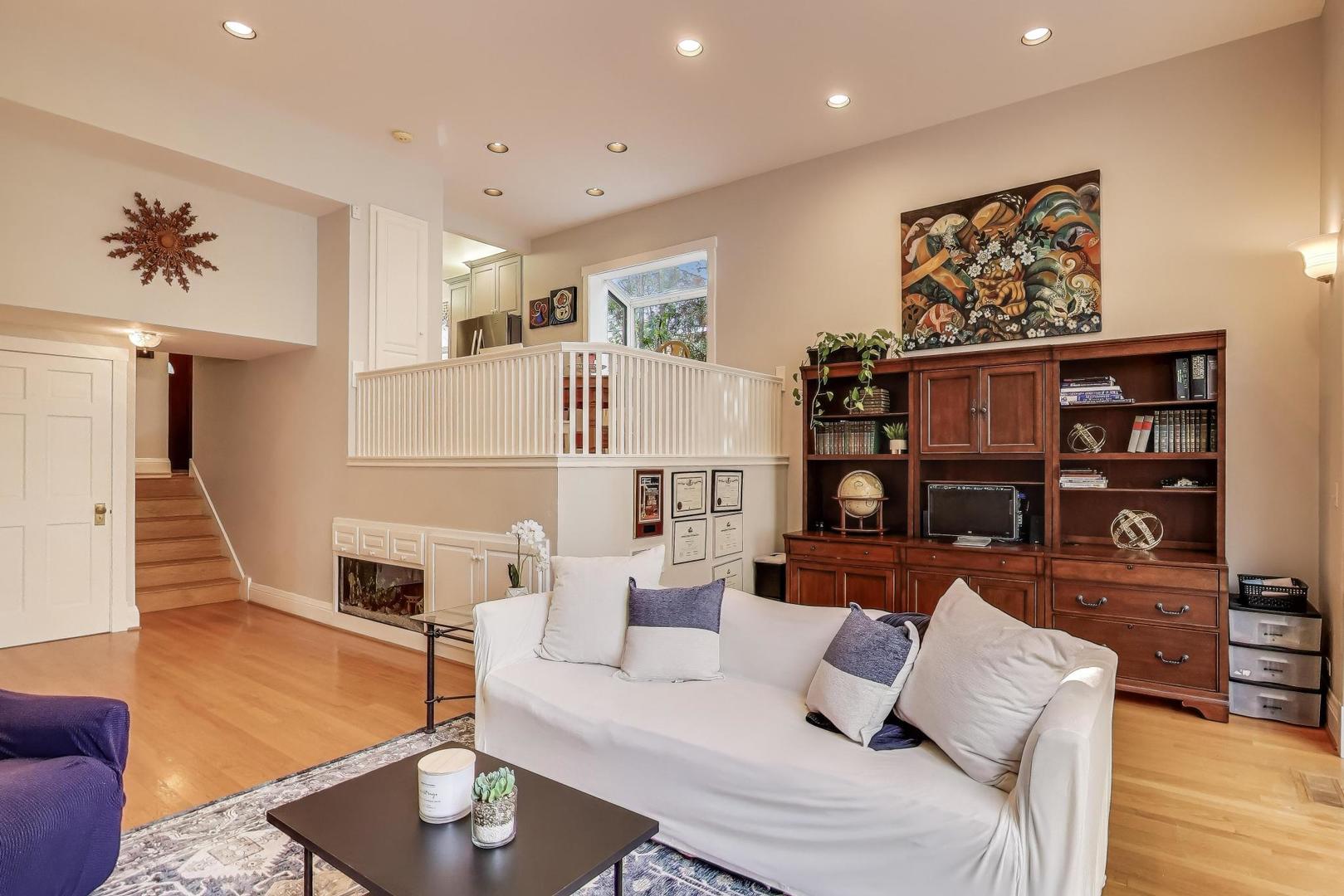 1232 Elmwood Ave Wilmette, IL 60091