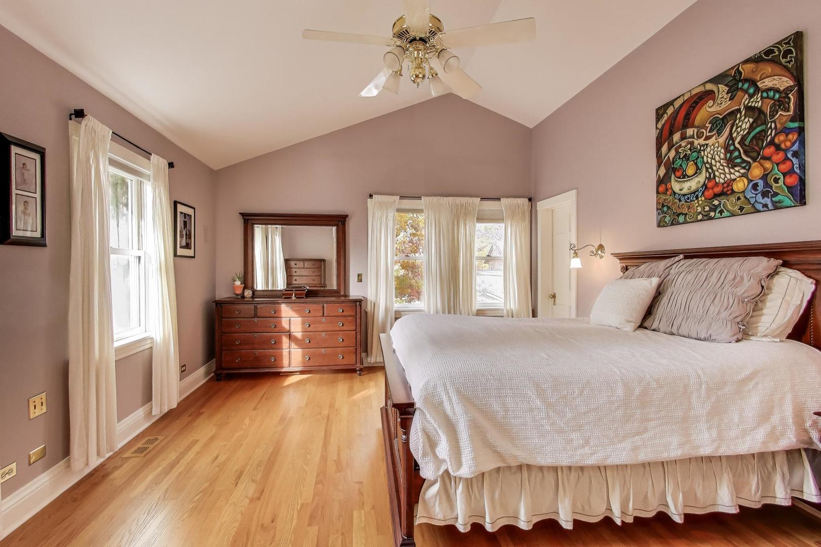 1232 Elmwood Ave Wilmette, IL 60091