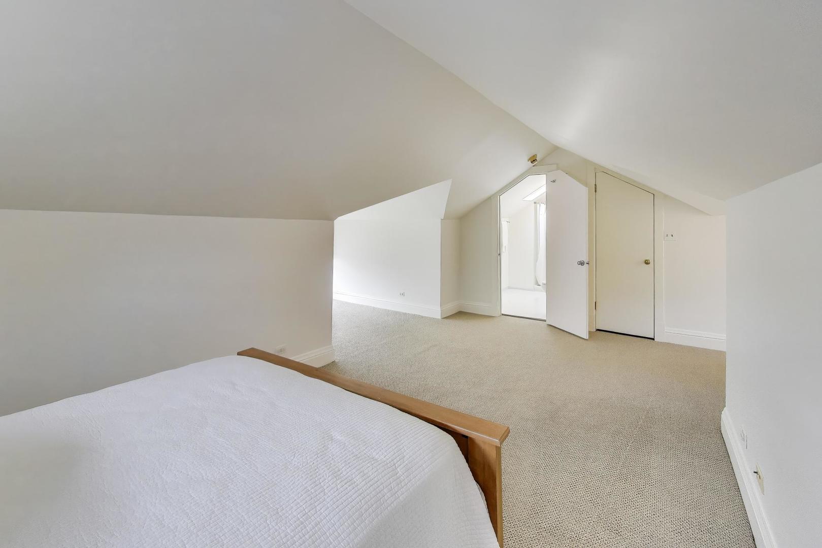 1232 Elmwood Ave Wilmette, IL 60091