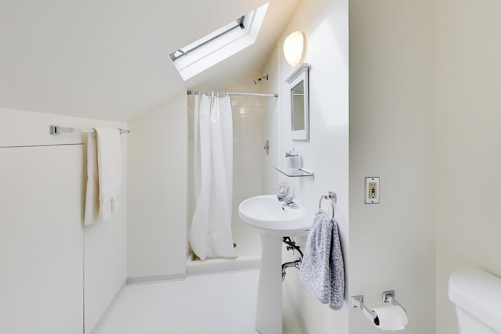 1232 Elmwood Ave Wilmette, IL 60091