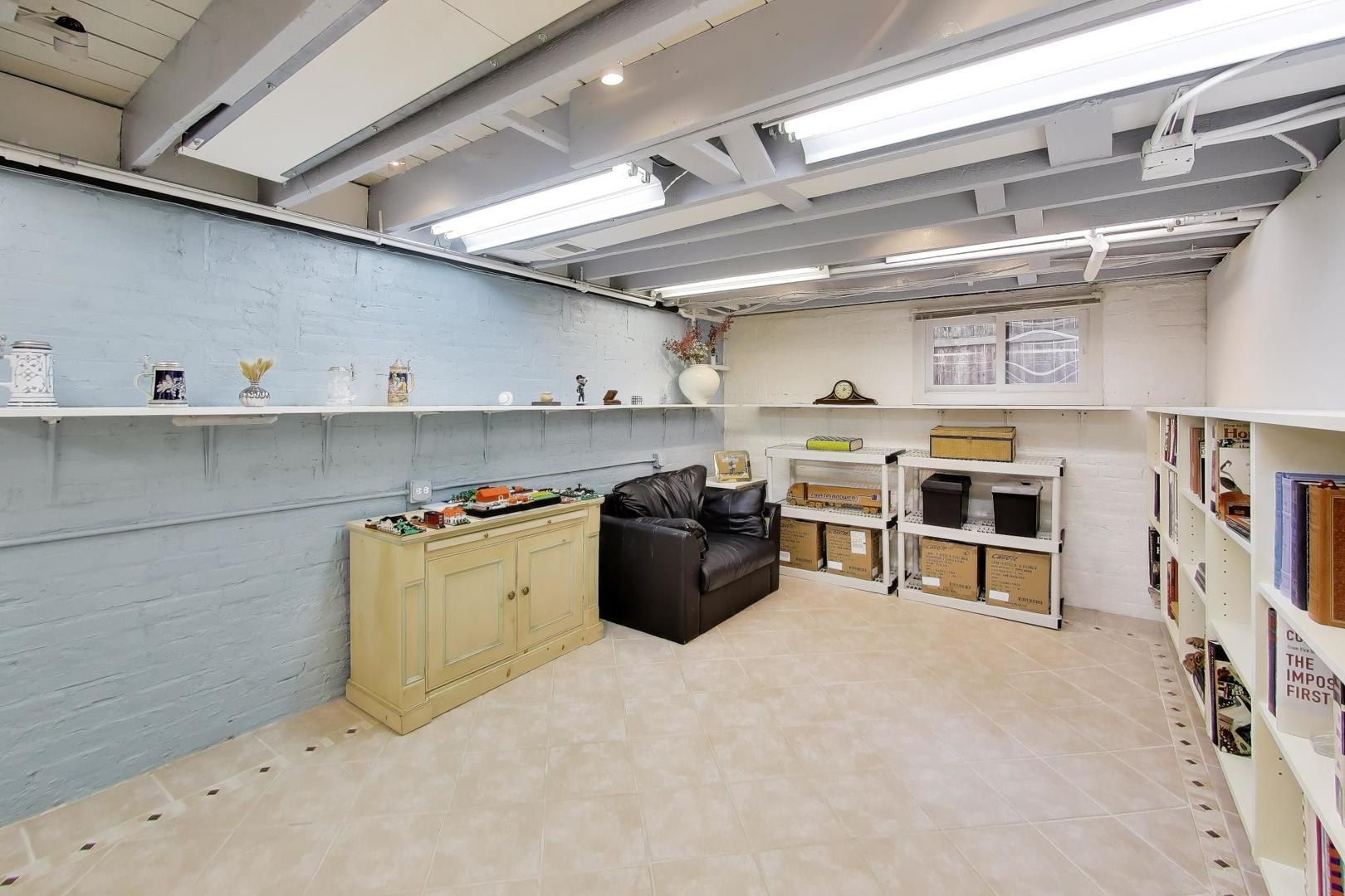 1232 Elmwood Ave Wilmette, IL 60091