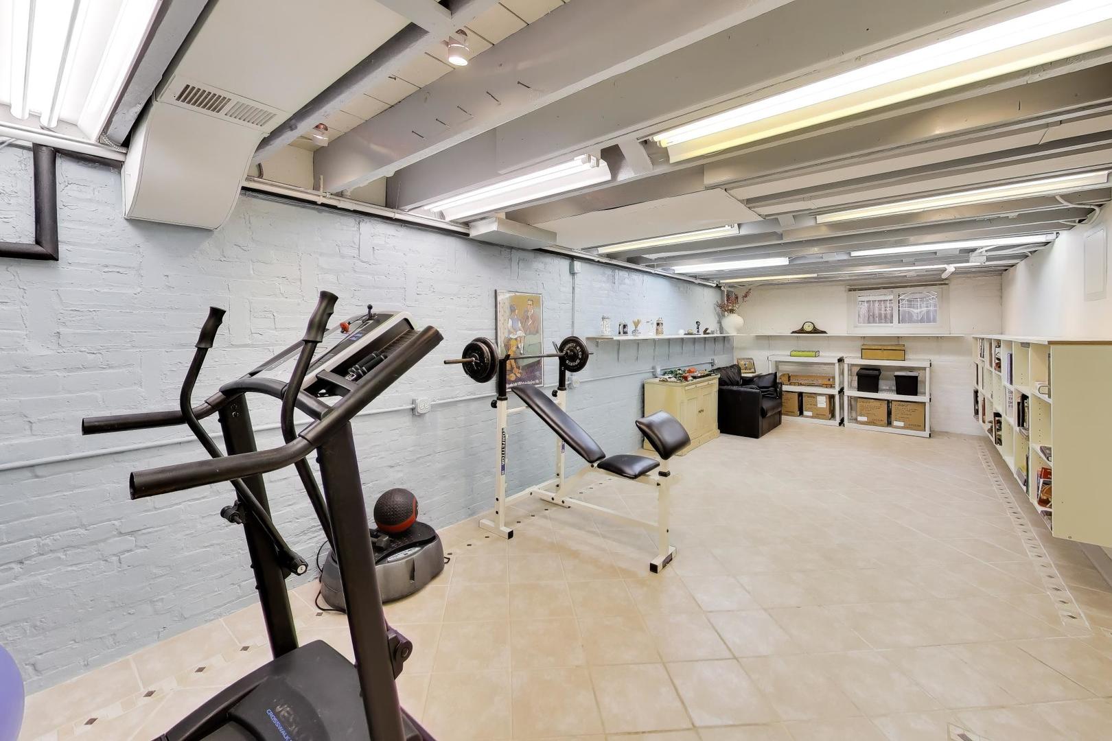 1232 Elmwood Ave Wilmette, IL 60091