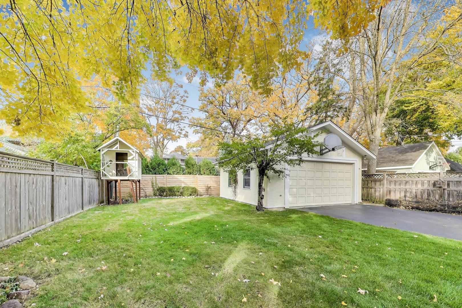 1232 Elmwood Ave Wilmette, IL 60091