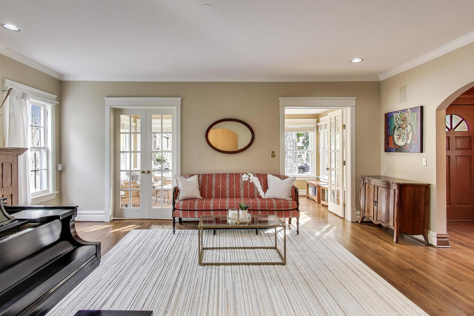 1232 Elmwood Ave Wilmette, IL 60091