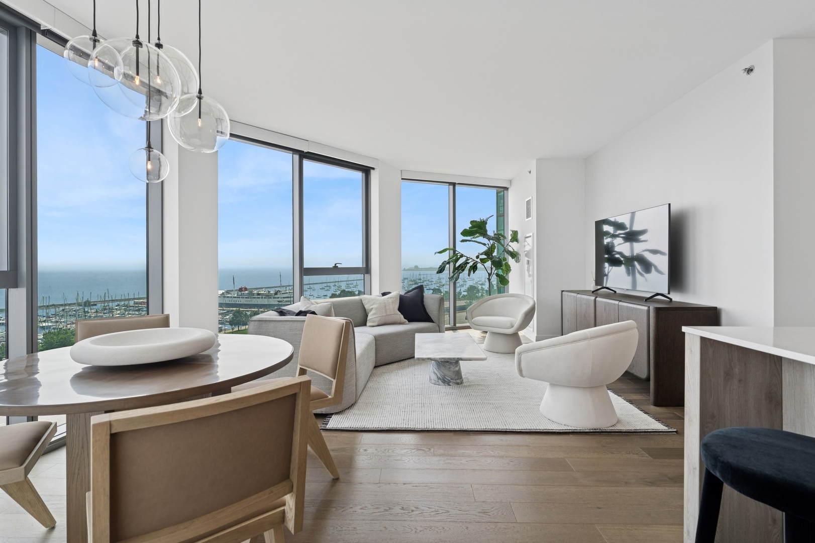 211 N Hbr Dr #1802 Chicago, IL 60601