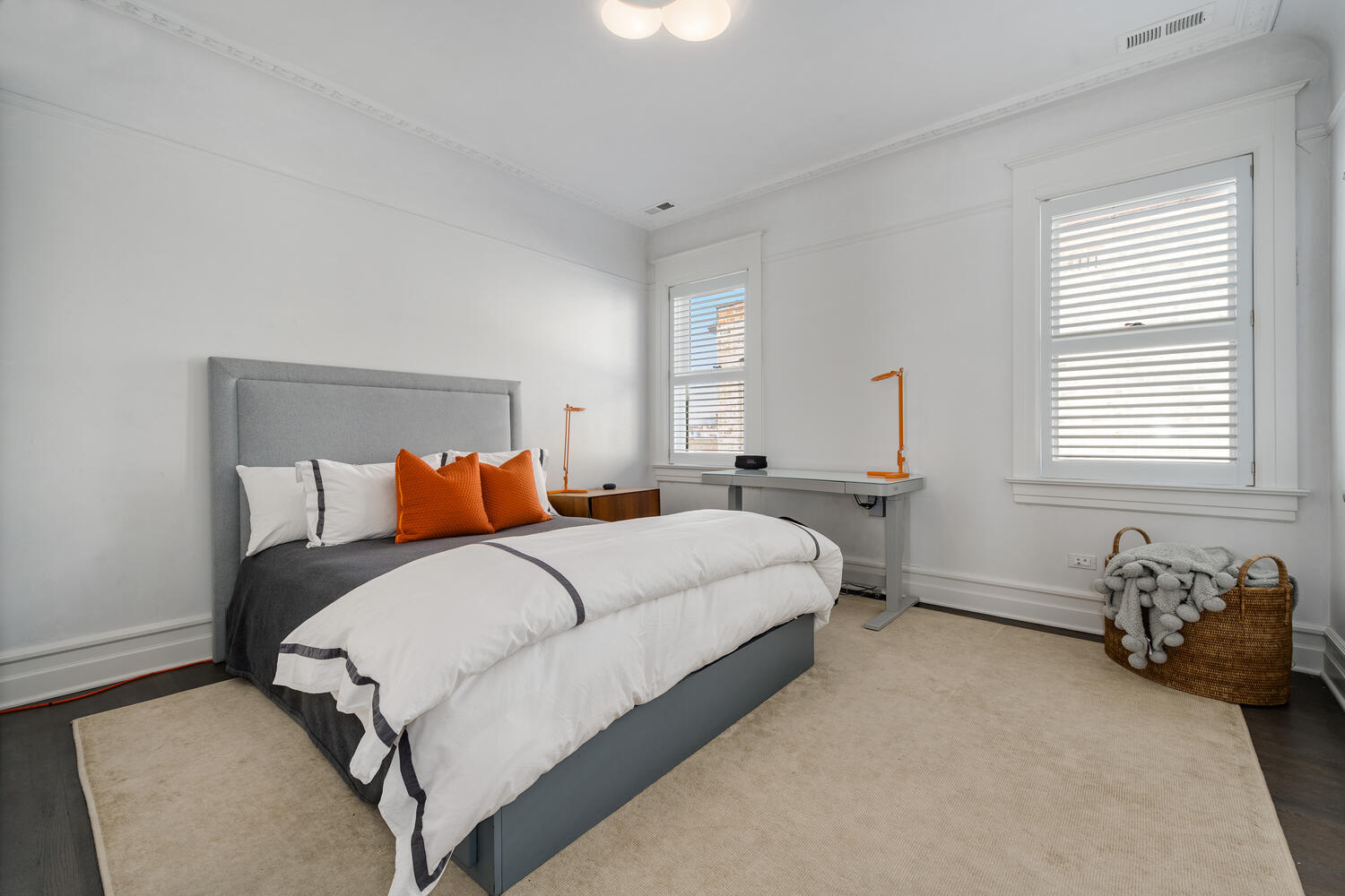 2026 N Kenmore Ave Chicago, IL 60614