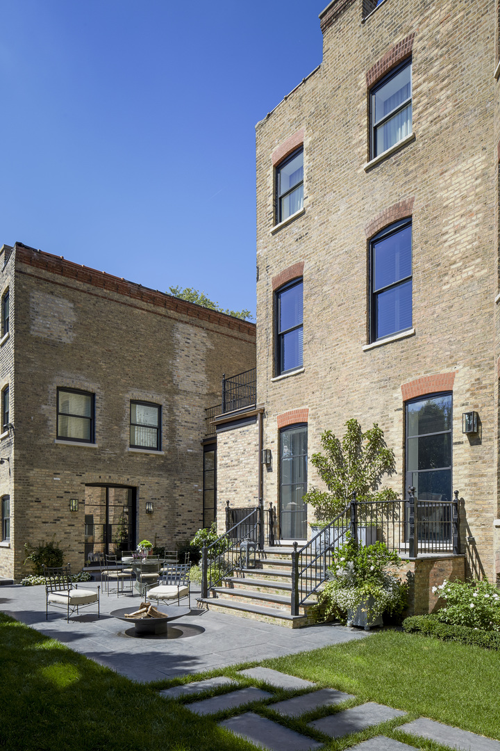 2026 N Kenmore Ave Chicago, IL 60614