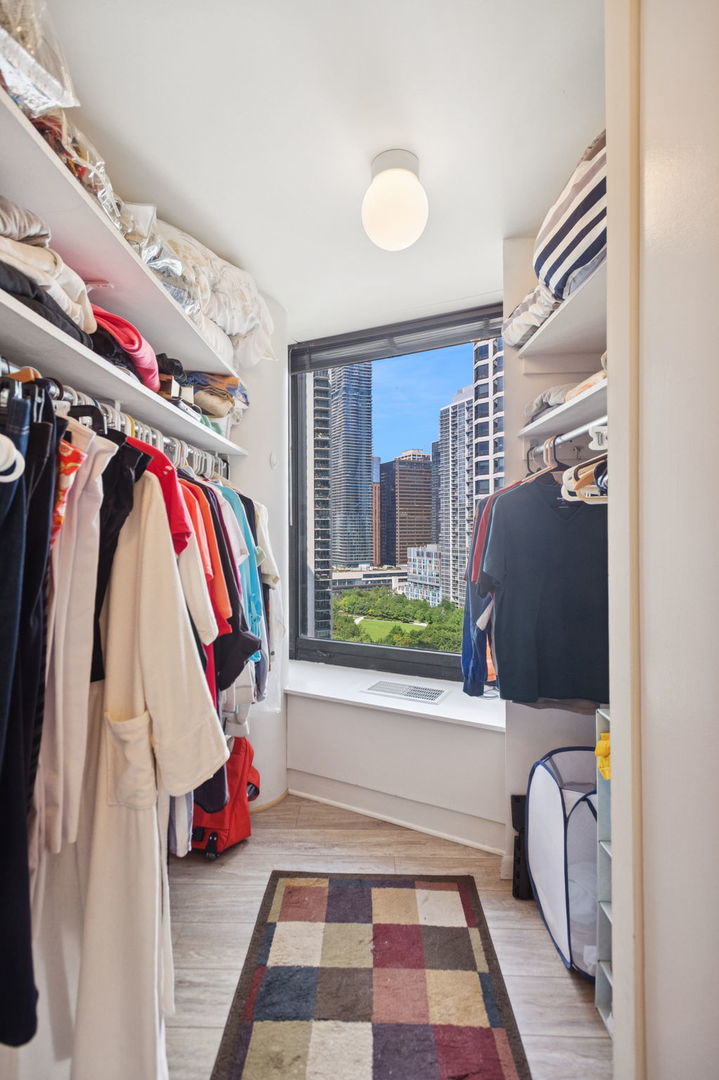 155 N Hbr Dr #1613 Chicago, IL 60601