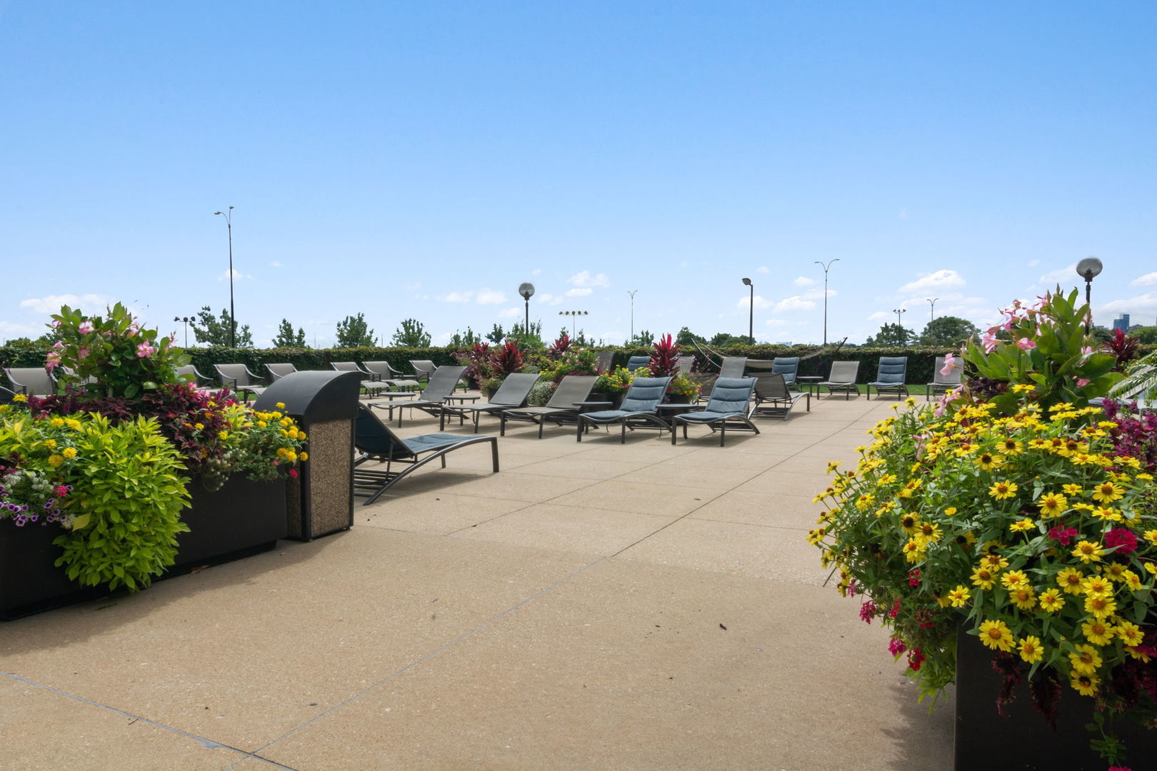 155 N Hbr Dr #1613 Chicago, IL 60601