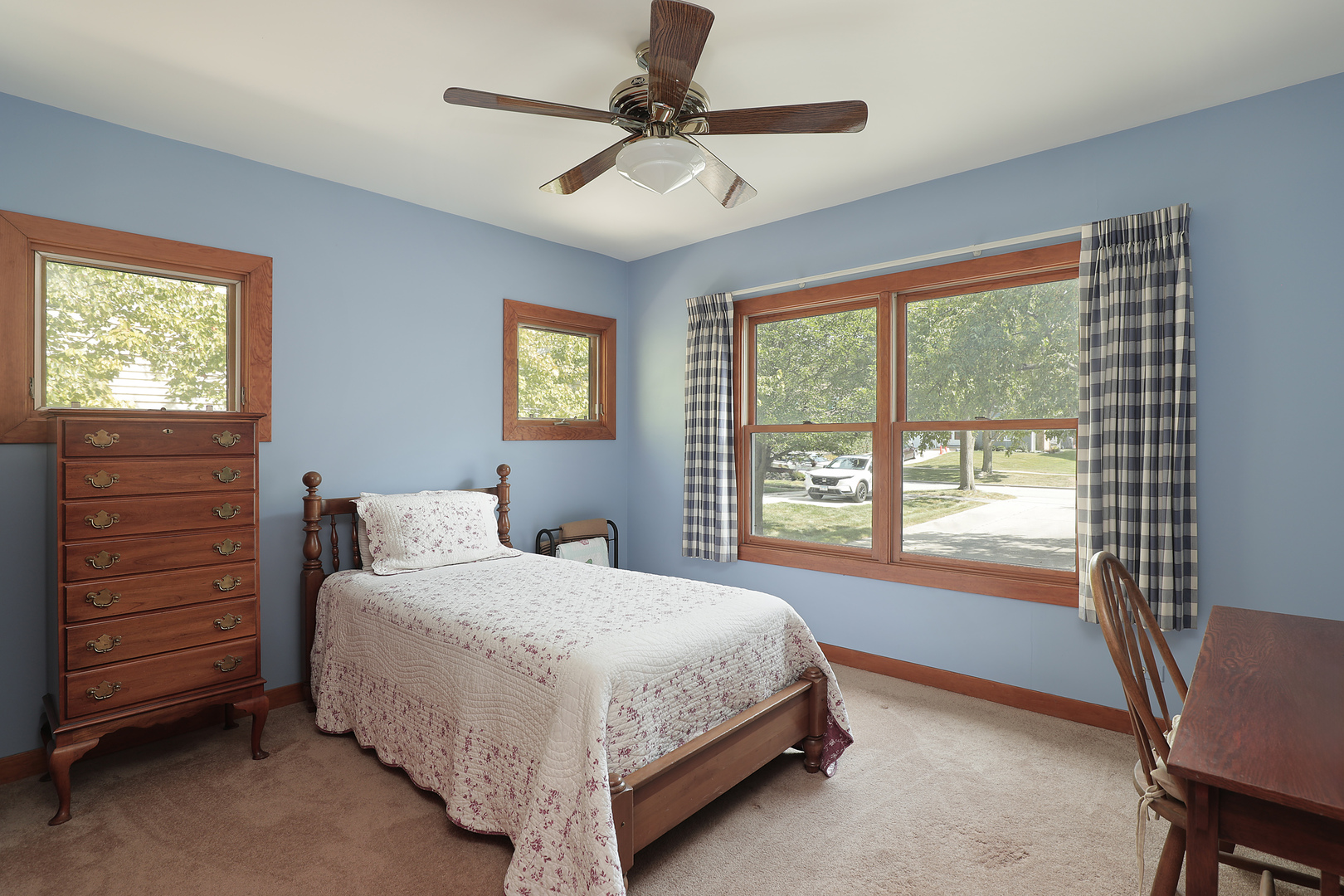 904 Frst Ave Deerfield, IL 60015