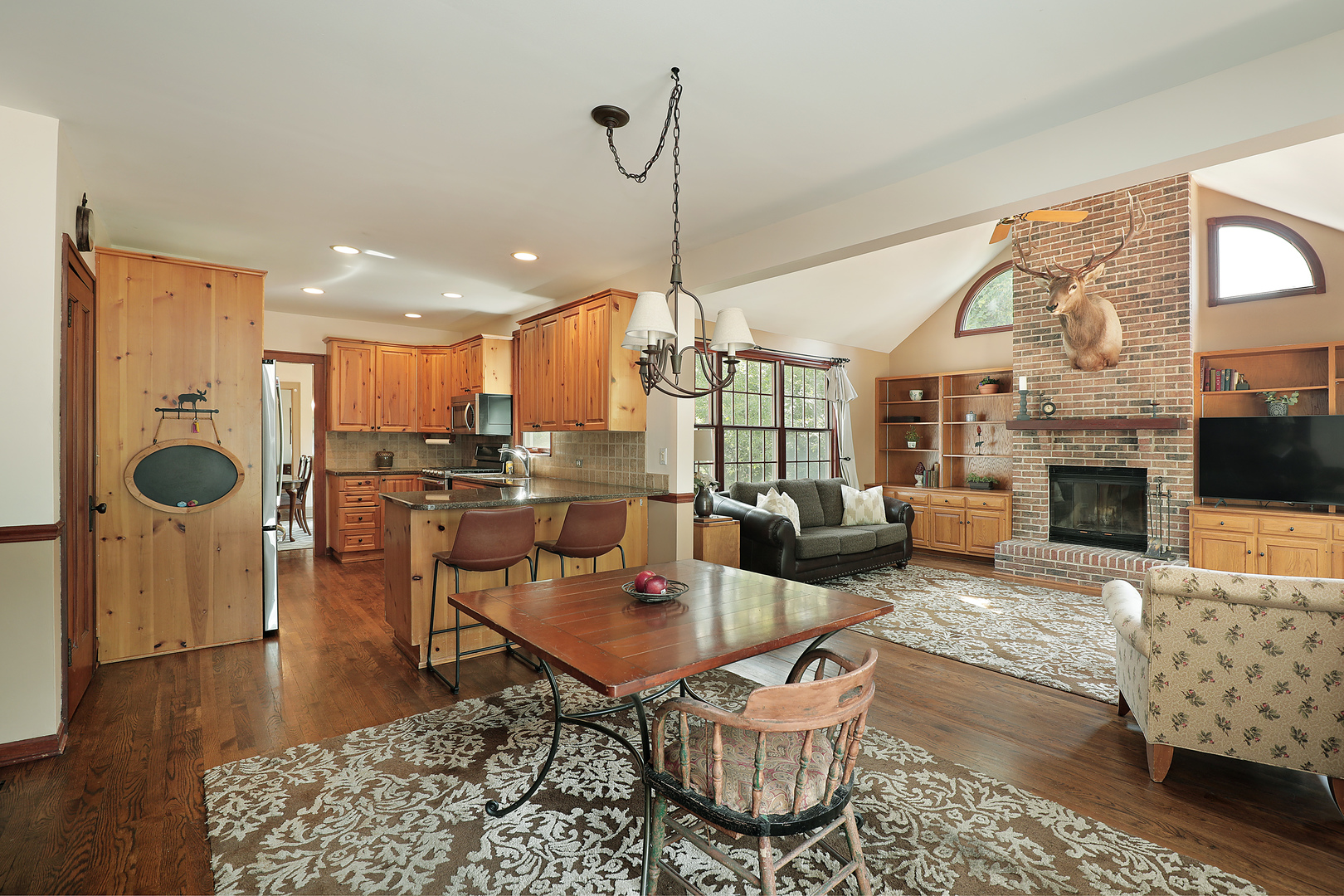 904 Frst Ave Deerfield, IL 60015