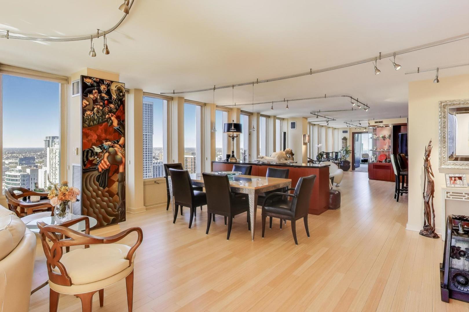 100 E Walton St #42F Chicago, IL 60611