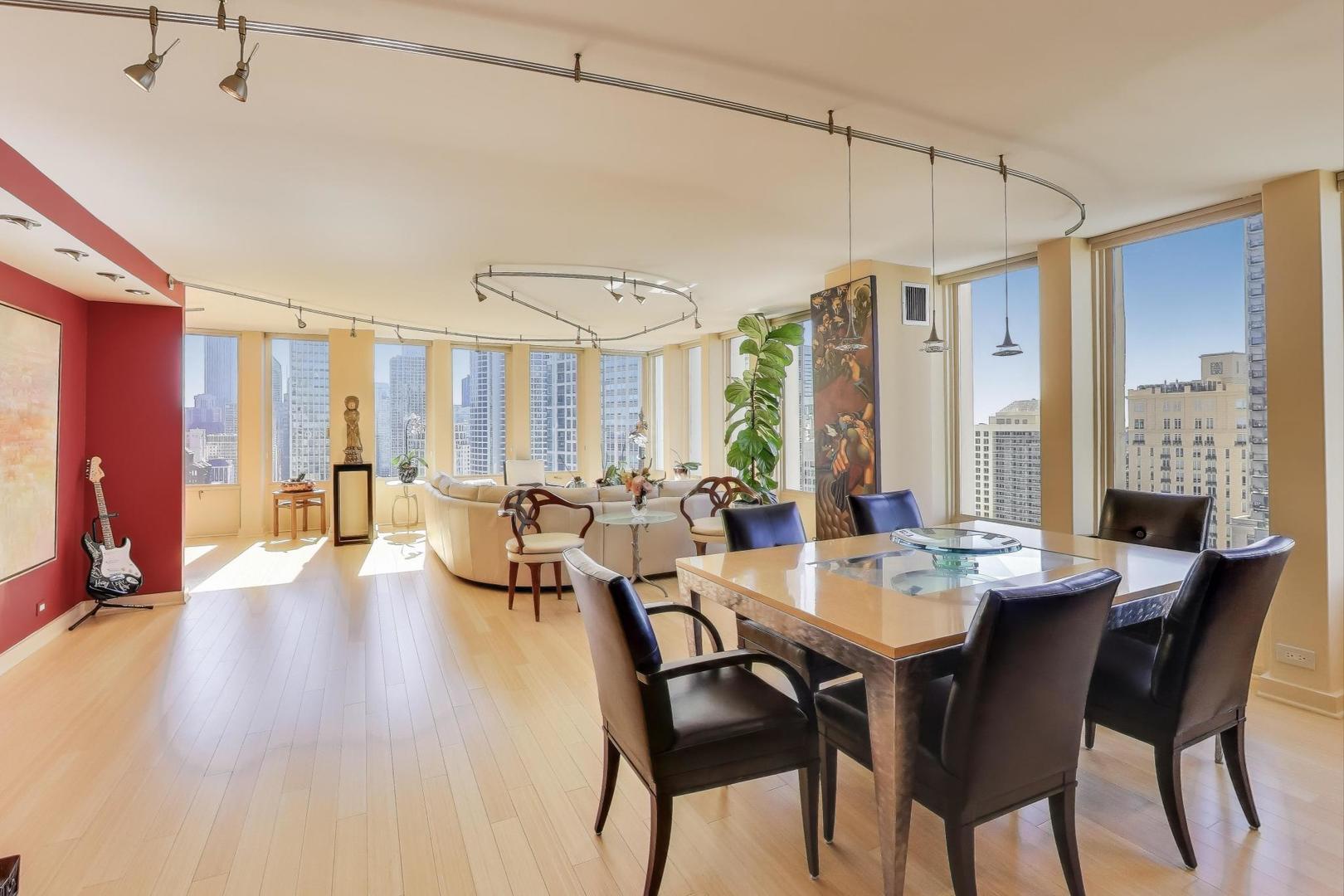 100 E Walton St #42F Chicago, IL 60611