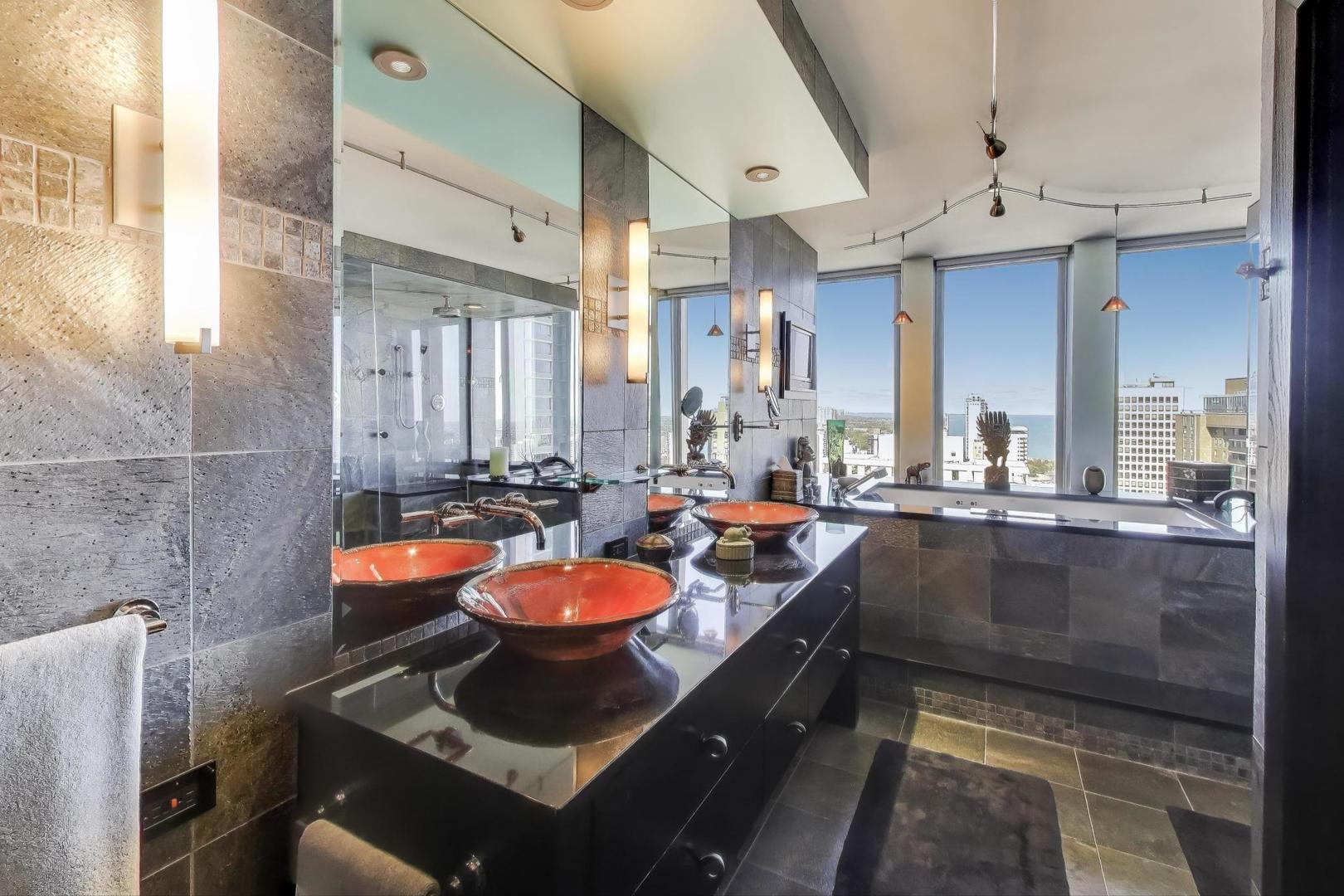 100 E Walton St #42F Chicago, IL 60611