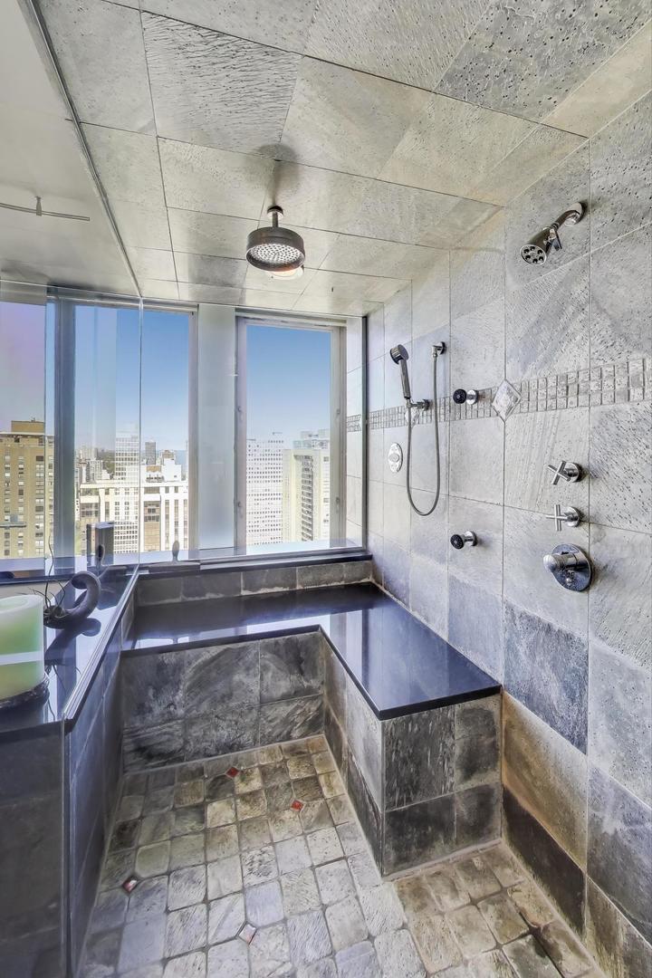 100 E Walton St #42F Chicago, IL 60611