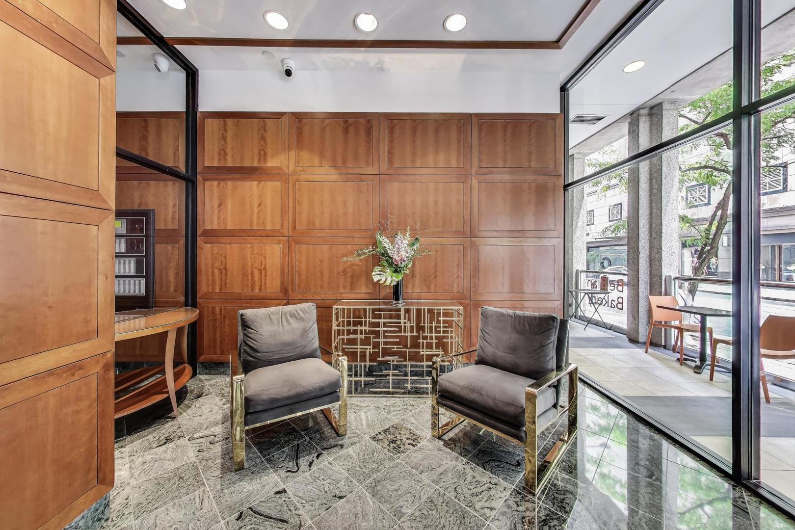 100 E Walton St #42F Chicago, IL 60611