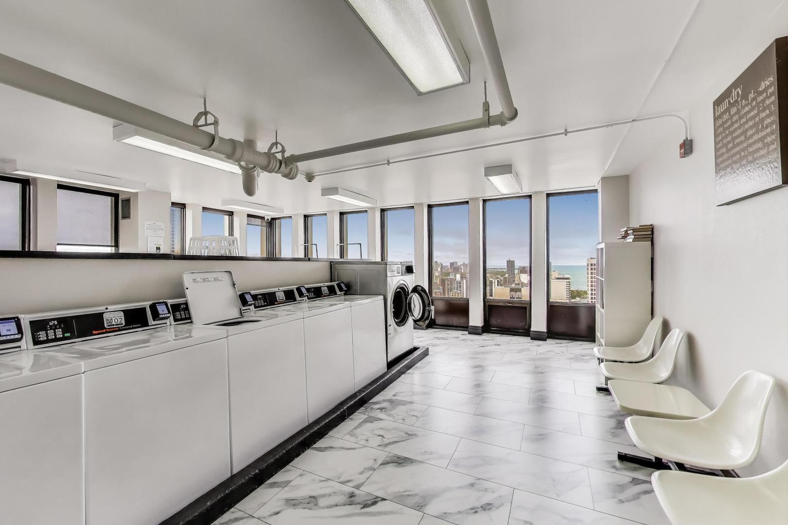 100 E Walton St #42F Chicago, IL 60611