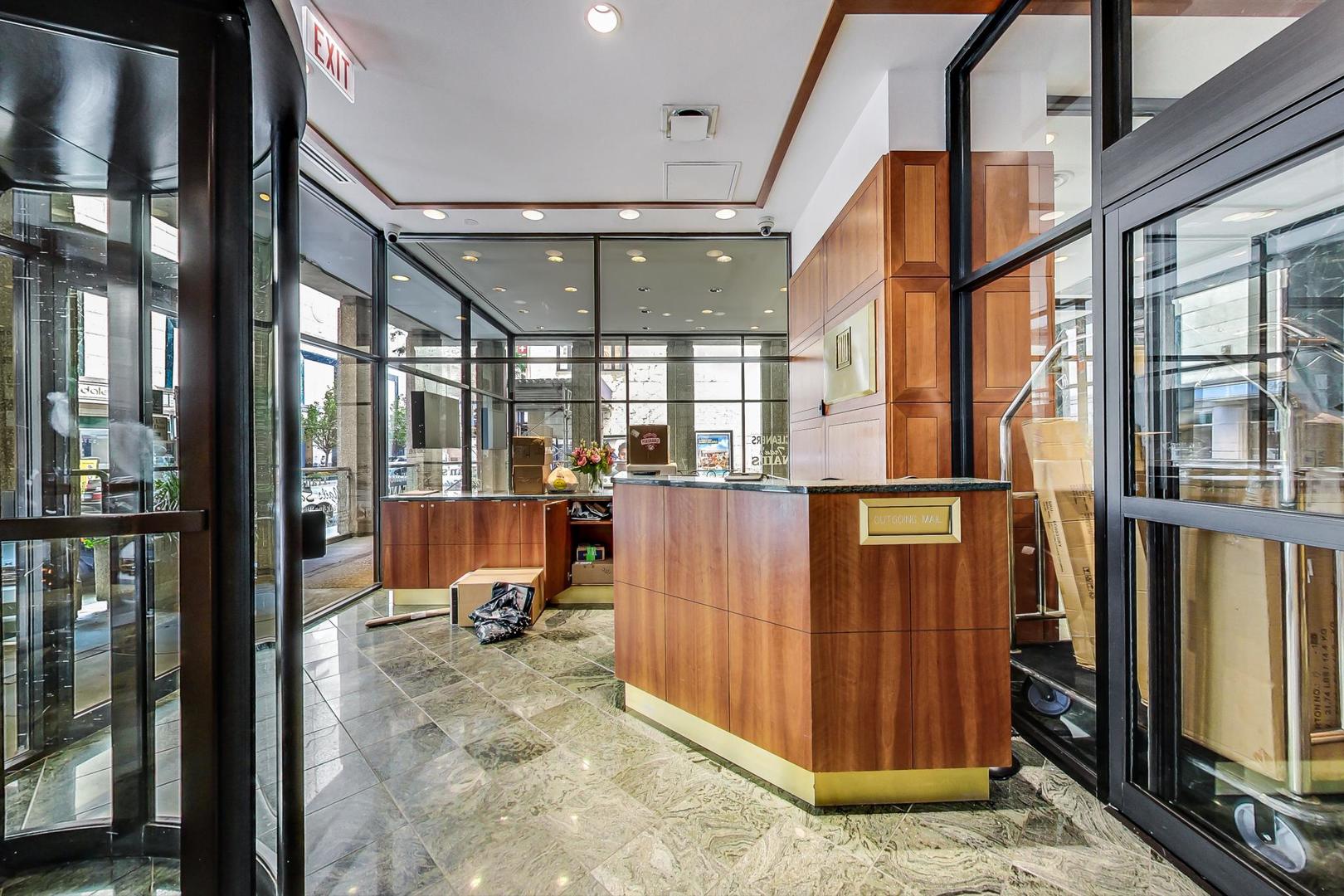 100 E Walton St #42F Chicago, IL 60611