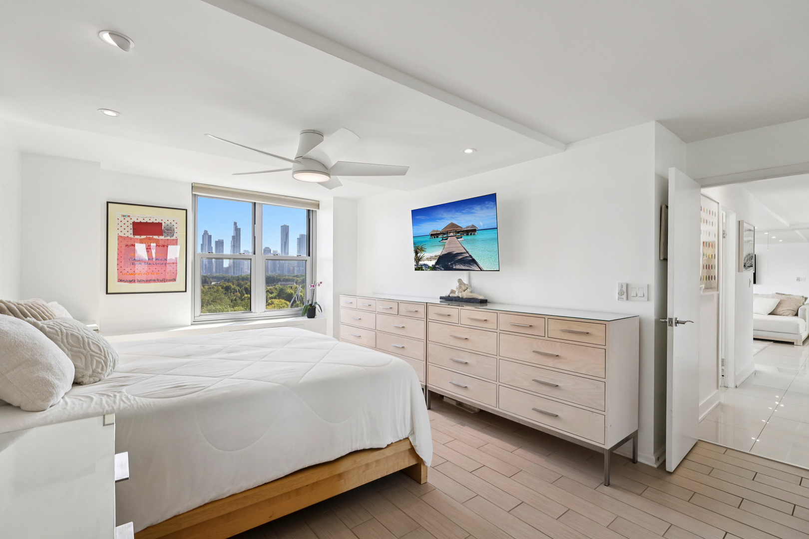 400 E Randolph St #1119-20 Chicago, IL 60601