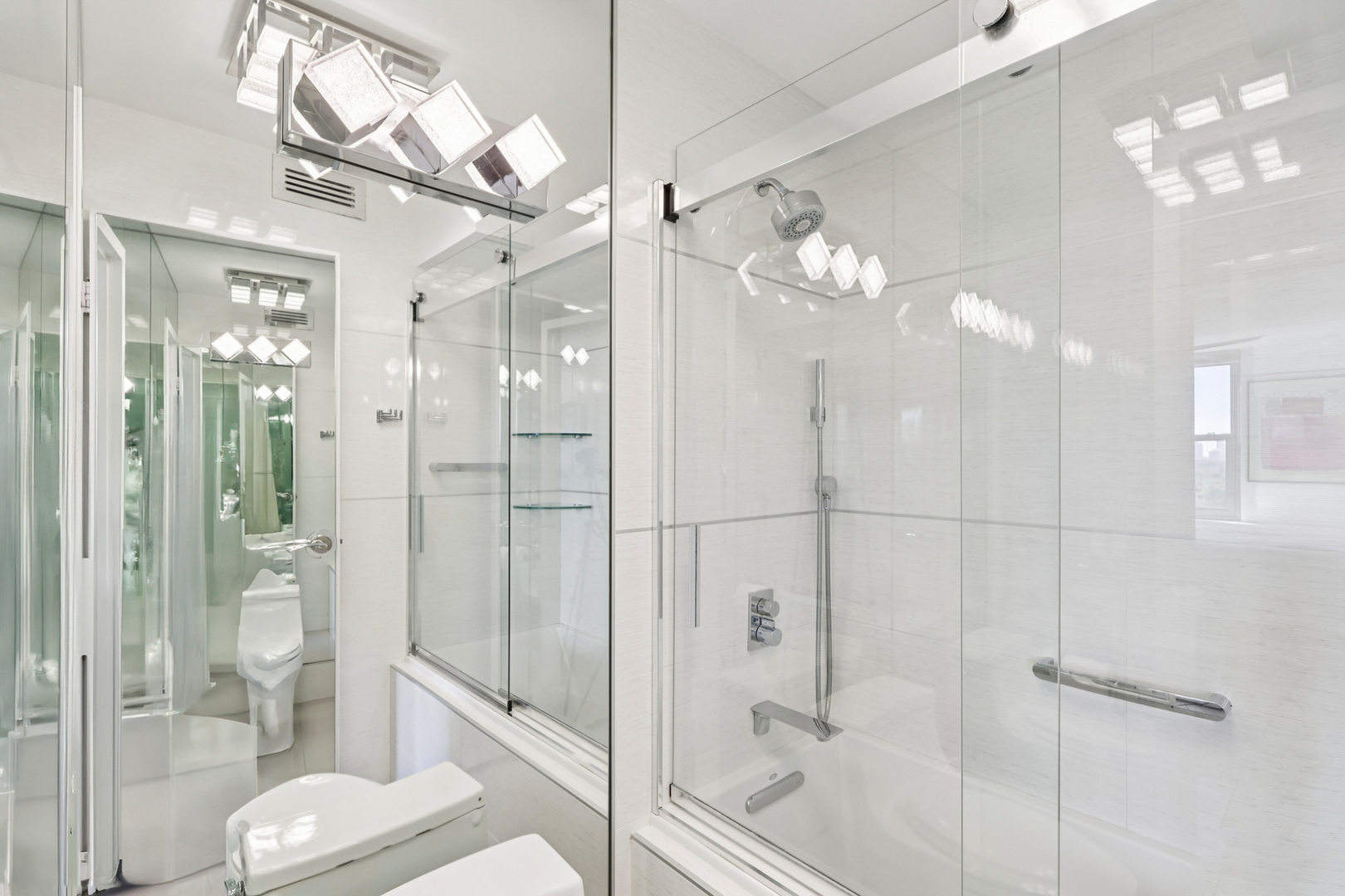 400 E Randolph St #1119-20 Chicago, IL 60601