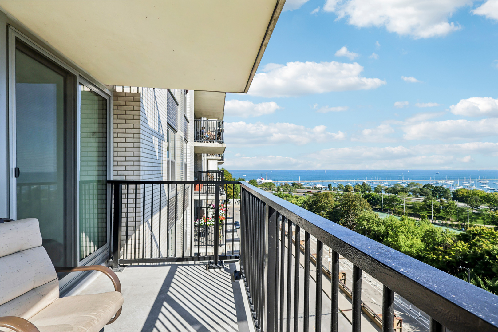 400 E Randolph St #1119-20 Chicago, IL 60601