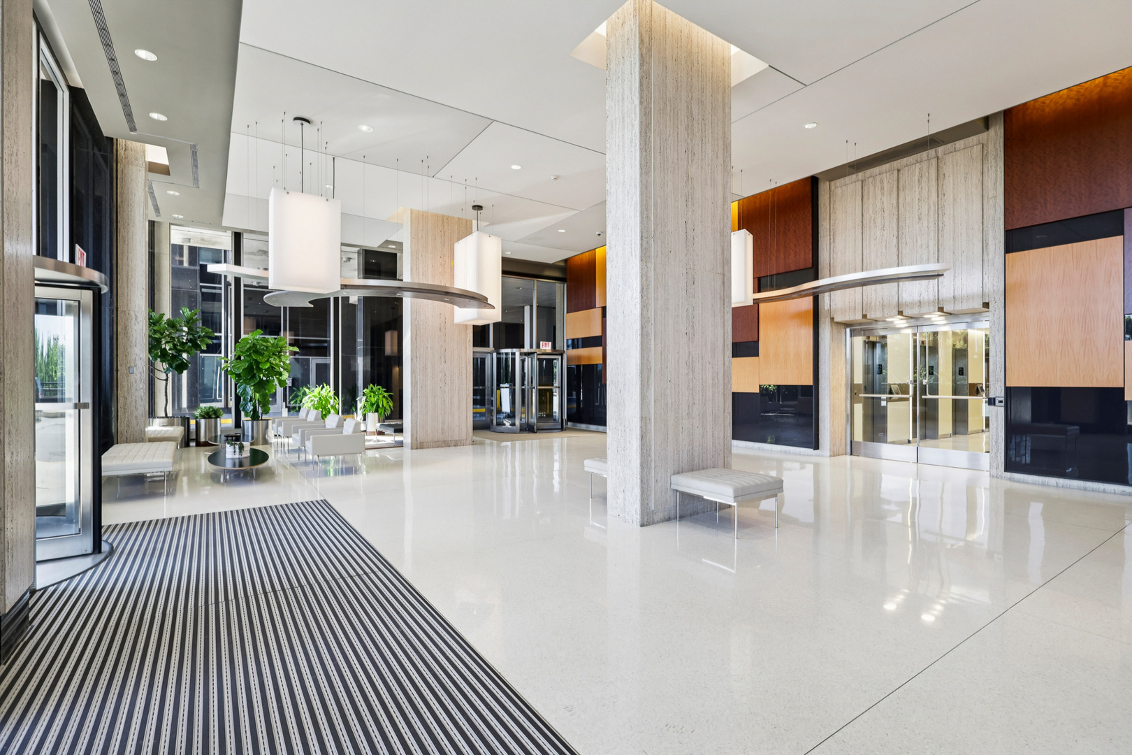 400 E Randolph St #1119-20 Chicago, IL 60601