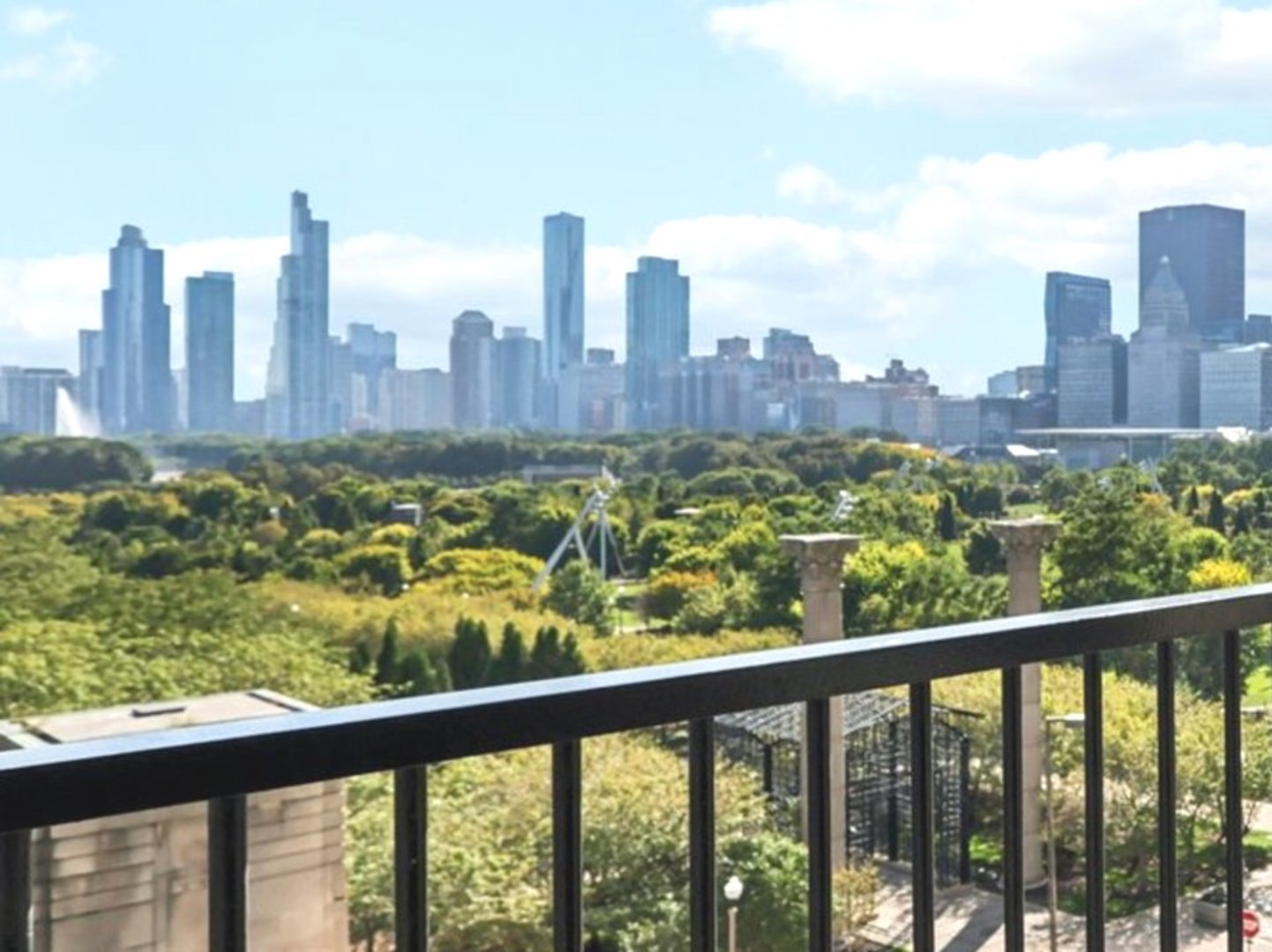 400 E Randolph St #1119-20 Chicago, IL 60601