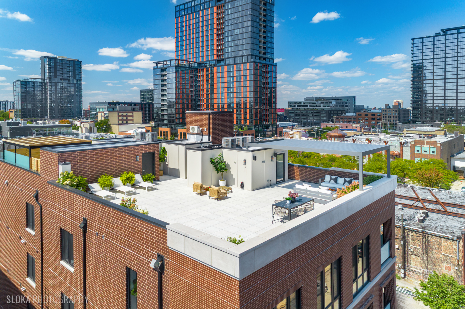 116 N Willard Ct #PH01 Chicago, IL 60607