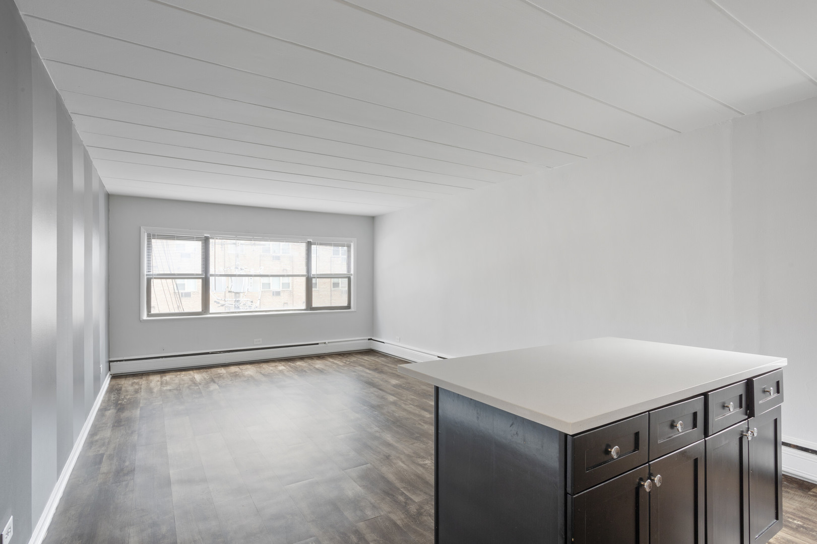 6007 N Kenmore Ave #401 Chicago, IL 60660