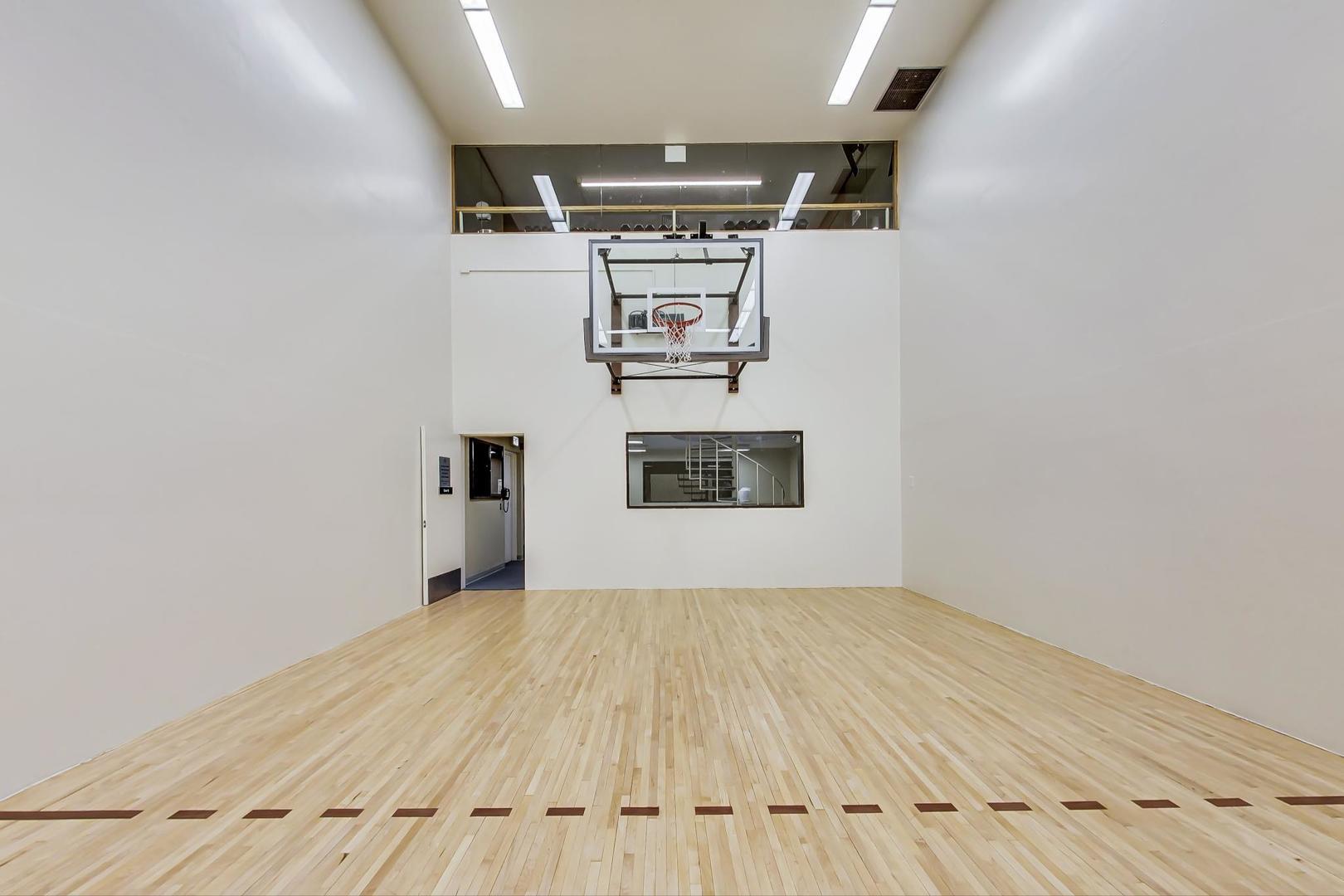 155 N Hbr Dr #3002 Chicago, IL 60601