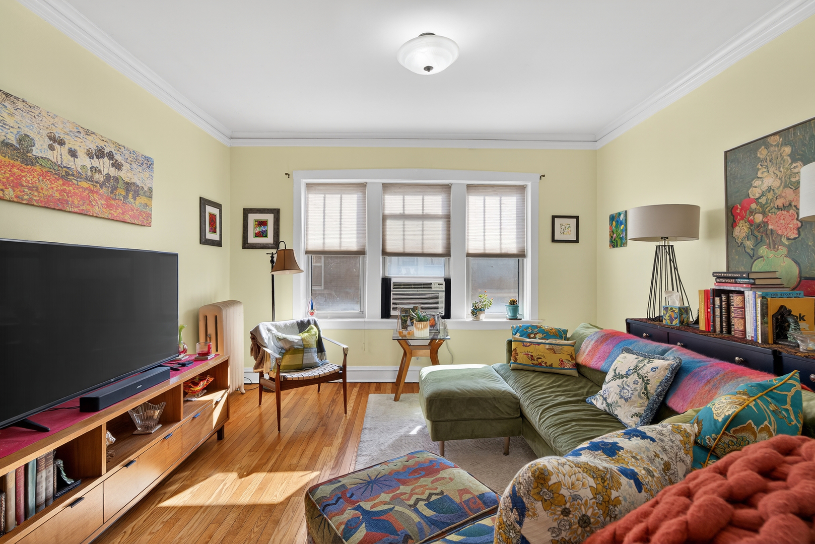 242 S MAPLE Ave #3E Oak Park, IL 60302